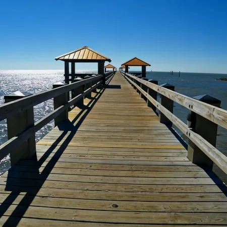 A Gorgeous Beachview 4BR /2Ba Townhome,  Sleeps 13.