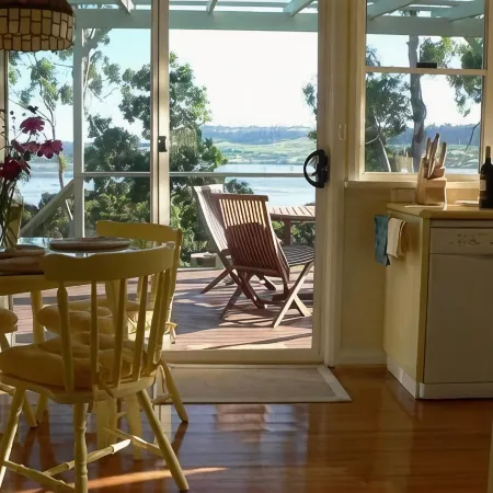 Olive's Cottage and Gardens - Mesmerising Views
