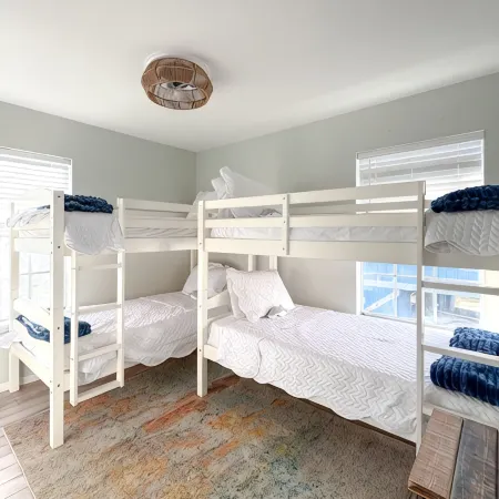 Walk to beach, restaurants, & shopping. Charming, pet-friendly 3BR bungalow.