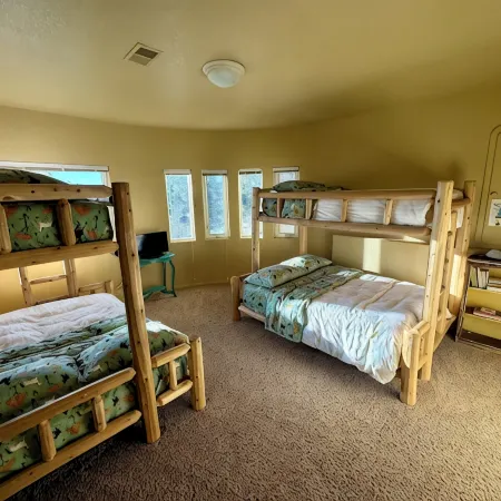Pagosa Springs Spacious 3 BR Entire House w/AC