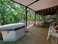 Hog Heaven- Lakefront- Lower Level of Private Home - Wifi