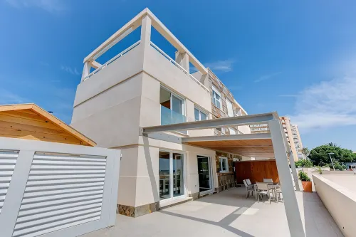New luxury villa, first line of the Mediterranean and the Mar Menor. - 방갈로