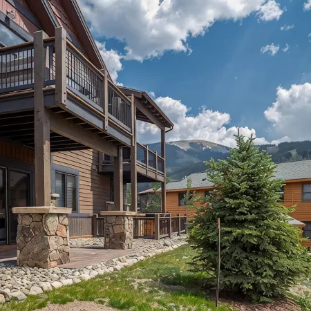 Modern ski house with gourmet kitchen, ski views, hot tub/pool, steps to gondola