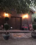 Wine Country Working Wool Sheep Farm Stay; Hay Barn Cottage 501c3 - Apartments