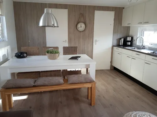 Charmingly decorated chalet Florence 2 near the sea serooskerke - 2星級