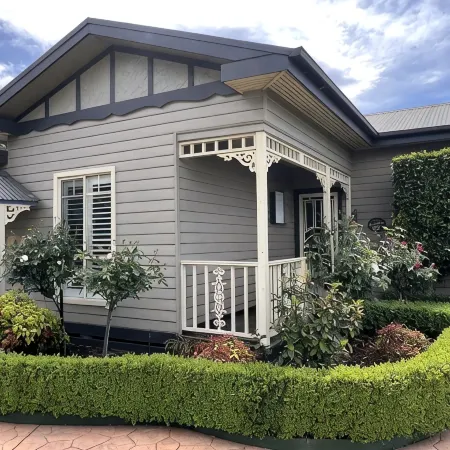 BLACKSMITHS LANE 2 BEDROOMGorgeous ultra clean 2 Bedroom/2 Bathroom cottage.