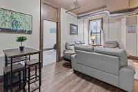 Perfect Blend of Convenience & Comfort in the heart of Syracuse NY - 3 tähden