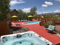 2 Kg Beds+ Walk to Ponds, Pool, Hot Tub&River. Short Drive to Rmnp & Winter Park - Wifi