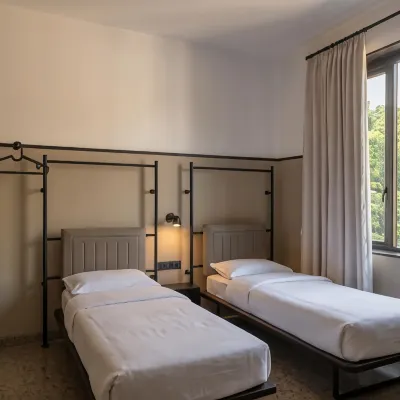 Wellesley Hotel Hotels near Darshan Museum
