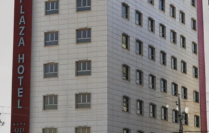 Paris Plaza Hotel