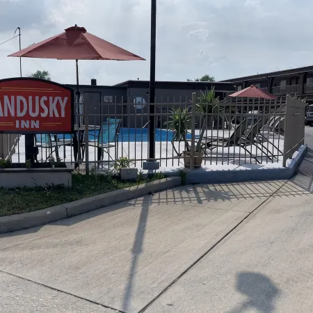 Sandusky Inn