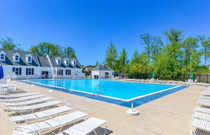 Beautiful Pines Home - Great for Large Families & Close to All Area Attractions!