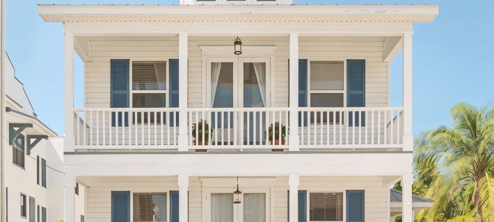 Designer Home for 8 Walk to Downtown Dunedin and Waterfront Pets Ok Hotels in Dunedin