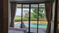 Villa ChavaMinerva Bata - Ciater - Pools