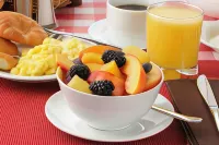 Days Inn & Suites by Wyndham Grand Rapids Near Downtown - breakfast