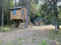 Eagles Nest A-frame: Riverfront Cabin: Add-on Treehouse Bedroom, Pet Friendly! - Chalets