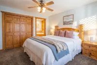 Kid Loft & Nook, Gated Community, Pools, 4Mi to Silver Dollar City - Pool