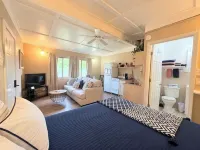 Edgewater Resort - 2-Star