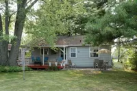 Feel of an "Up North" cottage with the convenience of in-town East Tawas