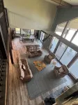 New Luxurious waterfront cabin on Henry's Lake. 26 minutes to West Yellowstone - Hytter