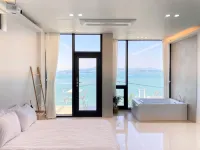 Yeosu Staylog Hotels near Hyangiram Hermitage