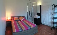 Villa with Swimming Pool, Large Terrace, All Comfort, Enclosed Garden, Calm. - วิลล่า