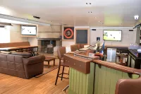 The Red Lion - bar