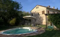 Casa il Girasole Con Piscina Nelle Marche - Villas
