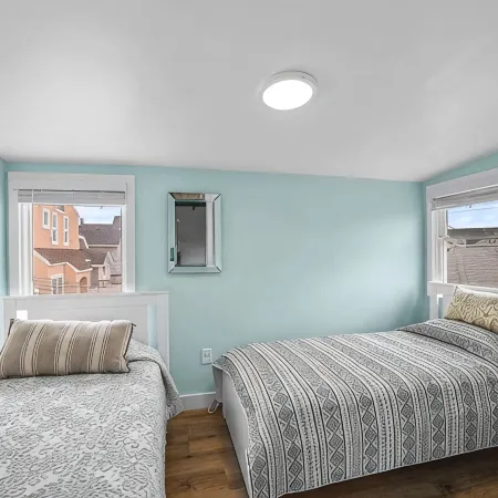 Beautiful condo steps away from the beach in Manasquan