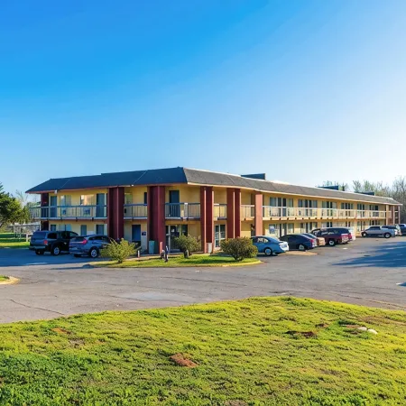 Castle Inn & Suites by OYO Chickasha