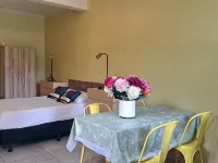 Alec's Hotel Hotels in Apia