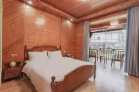Qiannan Bamboo Sea Colorful sunshine Southeast Holiday Homestay