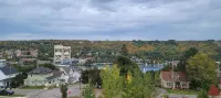 Modern Townhouse Walking Distance to Downtown