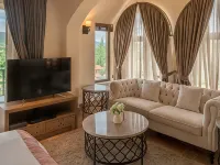 Toscana Valley Town Square Suites Hotels near Pete Maze