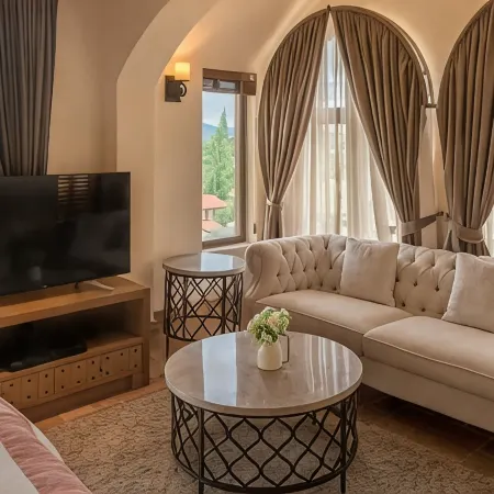 Toscana Valley Town Square Suites
