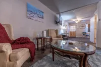 Driftwood Suite at Lake Sometimes