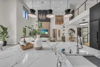 Coastal Luxe, Spacious 5bedroom house 5miles to Siesta with saltwater pool, WiFi - สระว่ายน้ำส่วนตัว