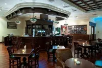 Sunday Hotel Holiday International Dubai - Bares