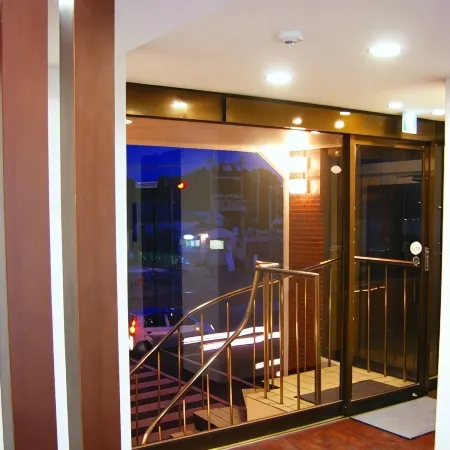 Rakuda Hotel Jingu