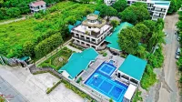 Villa Esmeralda Bryan's Resort Hotel and Restaurant - Parkplatz