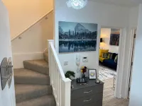 Stylish Apartment in Watford - Kitchenette