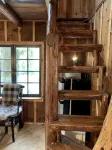 The Hide & Seek: vintage modern forest cabin with sauna - con encanto