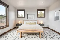 Starview at Brasada Ranch Resort by AvantStay Stunning Home w HotTub Close to World Class Golf