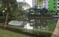 Lina Room at Apartemen Green Lake View - 2-Star