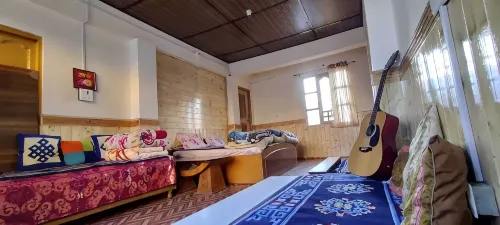Buddha Home Stay Kaza - Mountain view