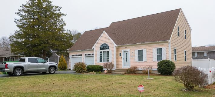 Come Enjoy Cape Cod!  Charming 3-Br House in Pleasant Falmouth 이스트 팰머스 호텔