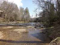 Beautiful Riverside Getaway - WiFi