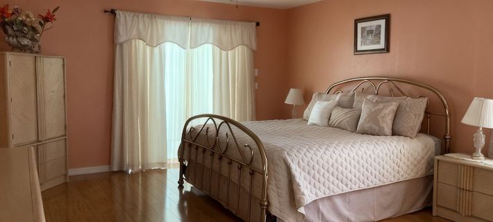 Beautiful Home With Heated Pool In A Nice Neighborhood Hotels in Spring Hill