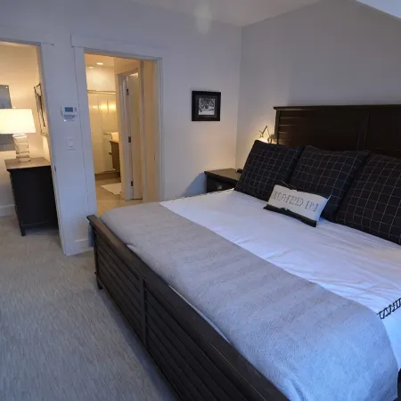 Ski-in /Out. Spacious 2BR / 2.5B Ground-Floor Condo. 4 Seasons of enchantment.