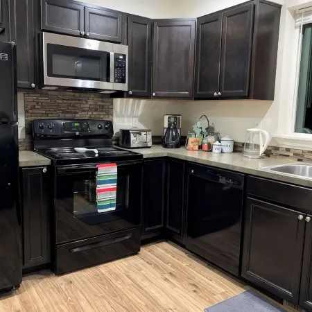 Quiet & backed by trees, centrally located home close to downtown and ferries.
